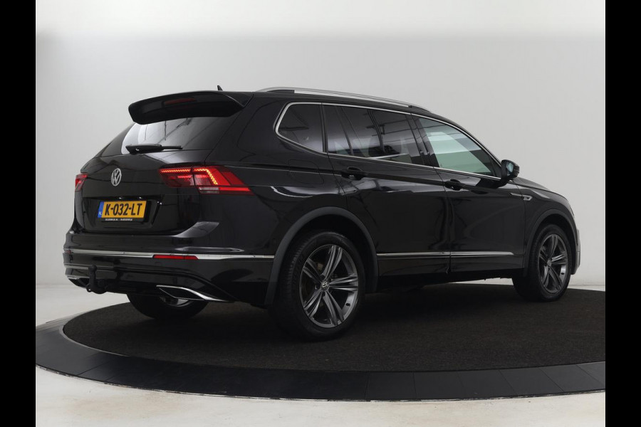 Volkswagen Tiguan Allspace 1.5 TSI R Line | Trekhaak | Camera | Full LED | Adaptive cruise | Virtual Cockpit | Park Assist | Carplay | Navigatie | Keyless | Climate control | 19'' lichtmetalen velgen