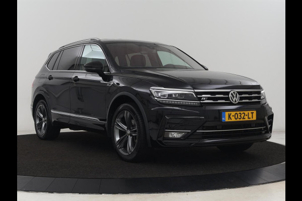 Volkswagen Tiguan Allspace 1.5 TSI R Line | Trekhaak | Camera | Full LED | Adaptive cruise | Virtual Cockpit | Park Assist | Carplay | Navigatie | Keyless | Climate control | 19'' lichtmetalen velgen