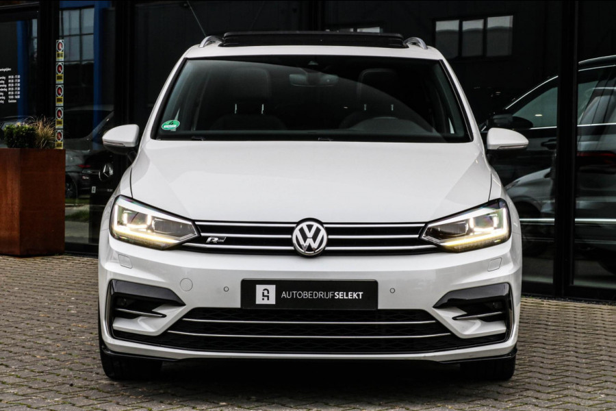 Volkswagen Touran 1.8 TSI R-LINE - PANO - TREKHAAK - CARPLAY - ACC - CAMERA - VOL!!