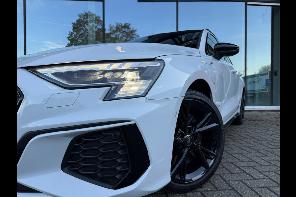 Audi A3 Sportback 45 TFSI e S edition Competition - Automaat - Navi - Winterpakket - Trekhaak
