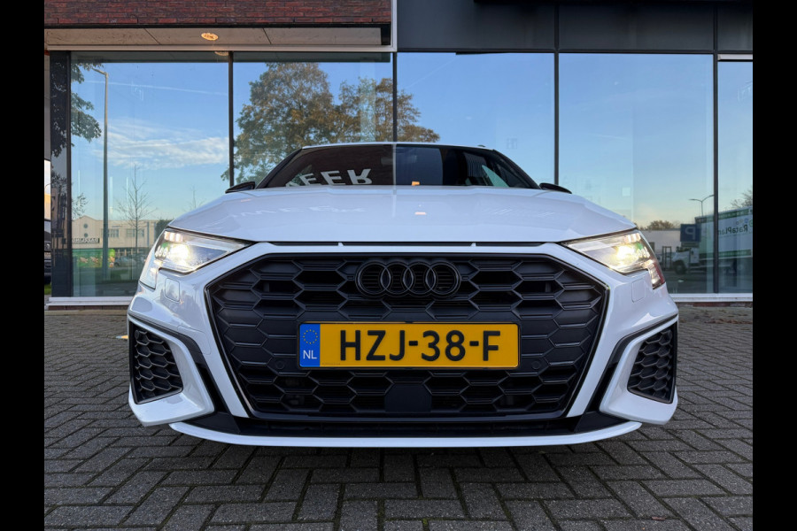 Audi A3 Sportback 45 TFSI e S edition Competition - Automaat - Navi - Winterpakket - Trekhaak