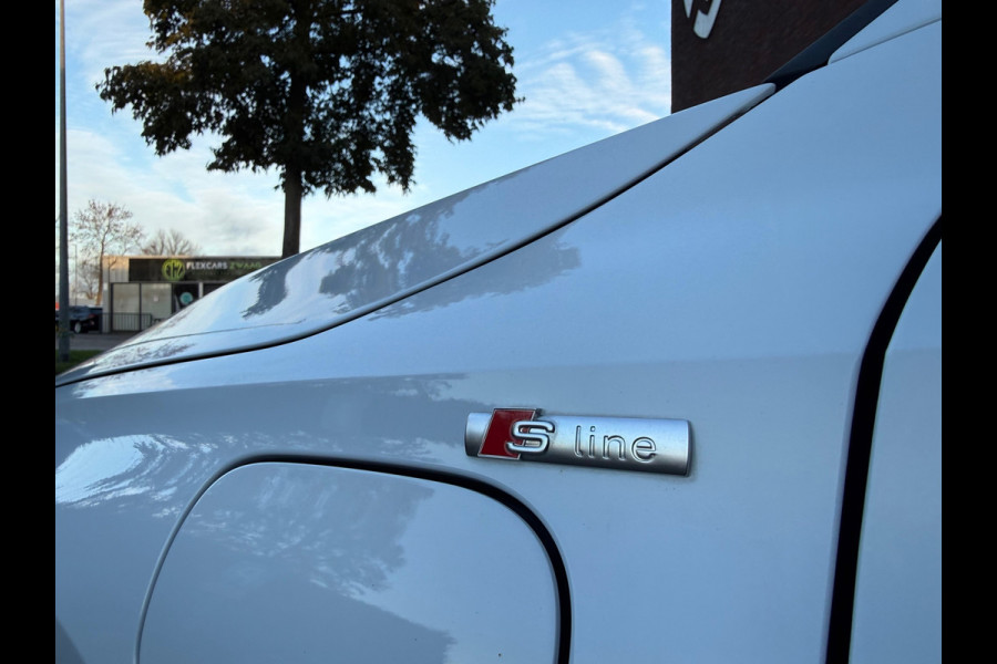 Audi A3 Sportback 45 TFSI e S edition Competition - Automaat - Navi - Winterpakket - Trekhaak