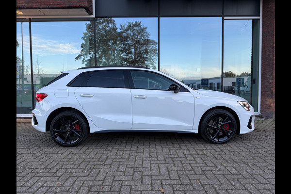 Audi A3 Sportback 45 TFSI e S edition Competition - Automaat - Navi - Winterpakket - Trekhaak