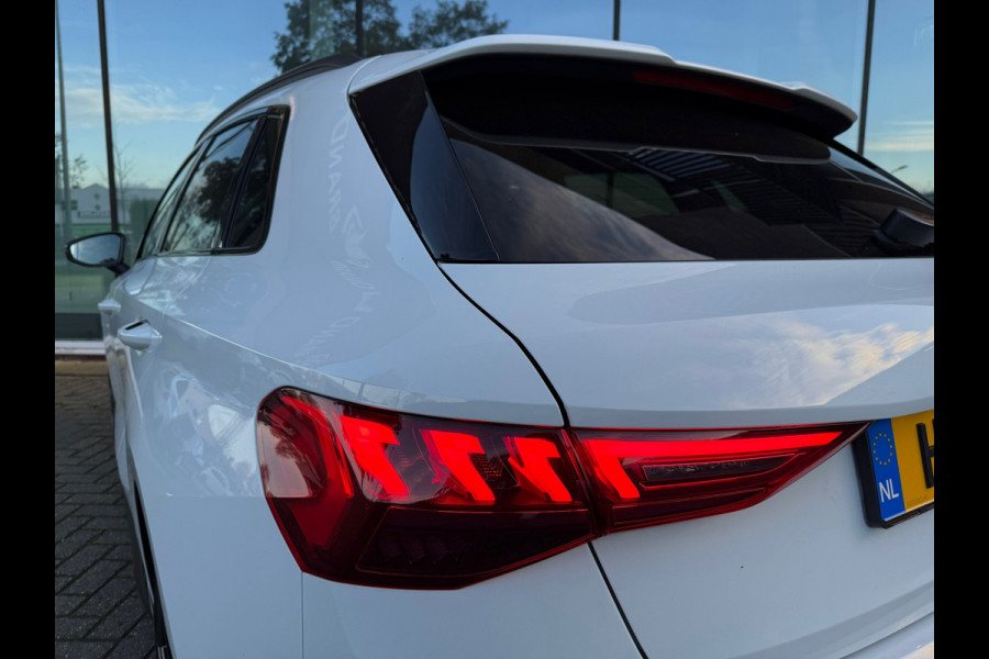 Audi A3 Sportback 45 TFSI e S edition Competition - Automaat - Navi - Winterpakket - Trekhaak