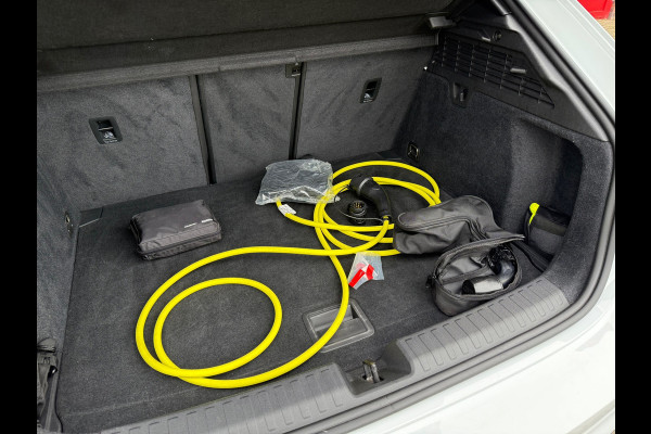 Audi A3 Sportback 45 TFSI e S edition Competition - Automaat - Navi - Winterpakket - Trekhaak
