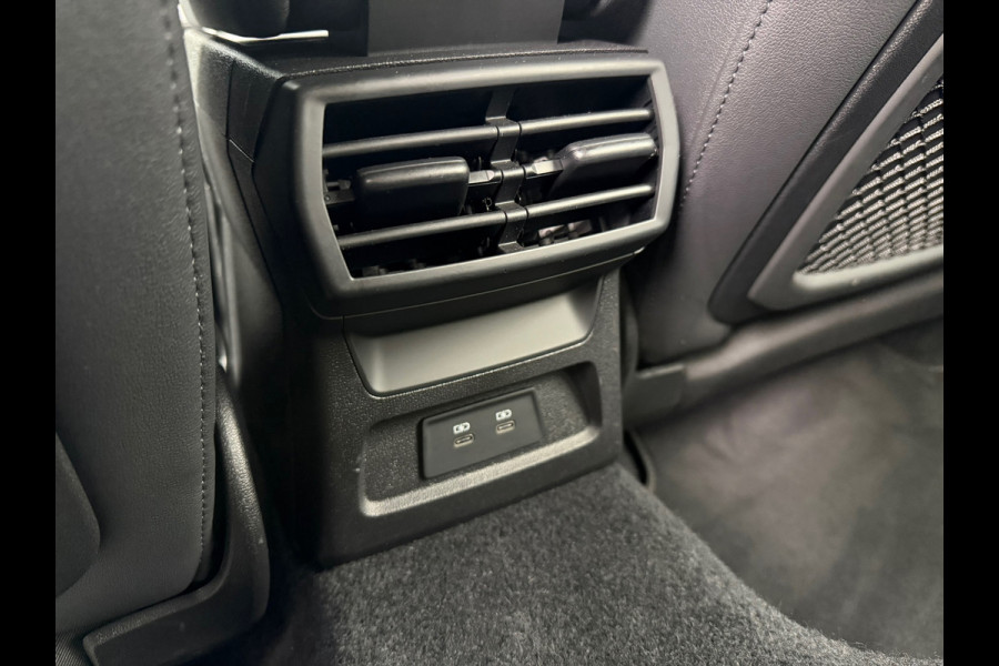 Audi A3 Sportback 45 TFSI e S edition Competition - Automaat - Navi - Winterpakket - Trekhaak