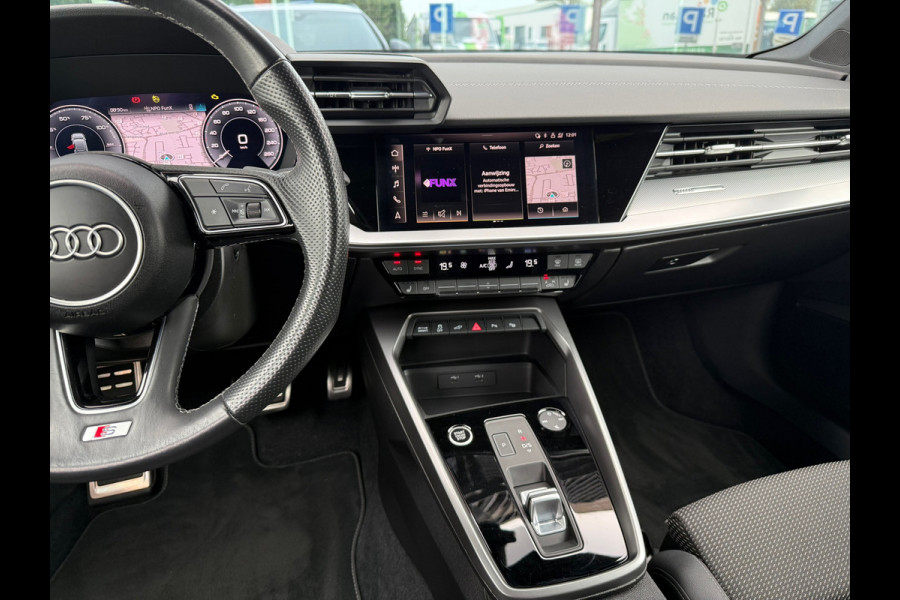 Audi A3 Sportback 45 TFSI e S edition Competition - Automaat - Navi - Winterpakket - Trekhaak