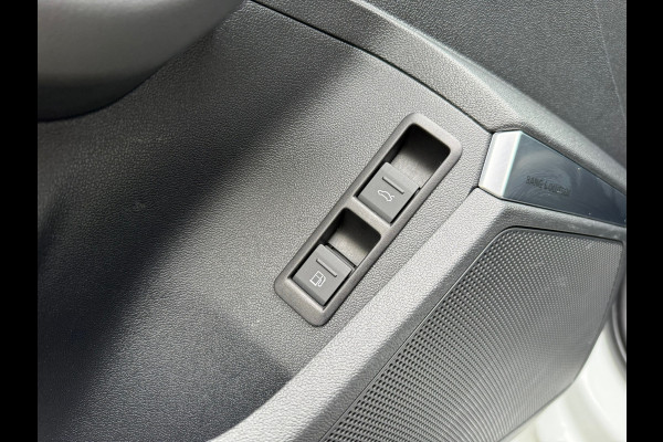 Audi A3 Sportback 45 TFSI e S edition Competition - Automaat - Navi - Winterpakket - Trekhaak