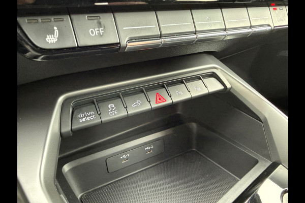 Audi A3 Sportback 45 TFSI e S edition Competition - Automaat - Navi - Winterpakket - Trekhaak