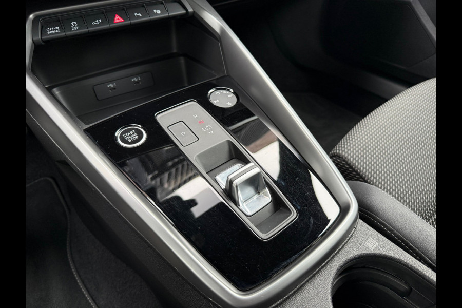 Audi A3 Sportback 45 TFSI e S edition Competition - Automaat - Navi - Winterpakket - Trekhaak