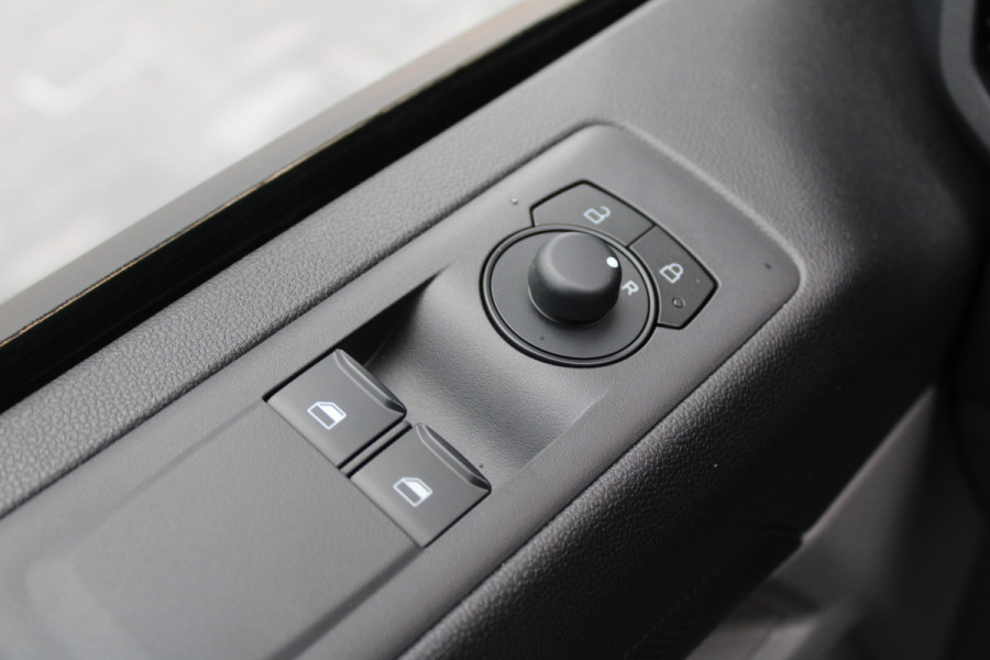 Ford Transit Custom 320 2.0 TDCI L2H1 Trend 170pk - 4x4 AWD - 18'' - Spoiler pack - 2x Schuifdeur - Adaptive Cruise - Blind spot - Stoelverwarming -