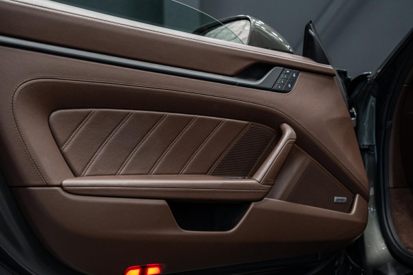 Porsche 911 Cabrio 3.0 Carrera GTS *Sport-Chrono / Sport-Design / BOSE / Stoelventilatie / Carbon*