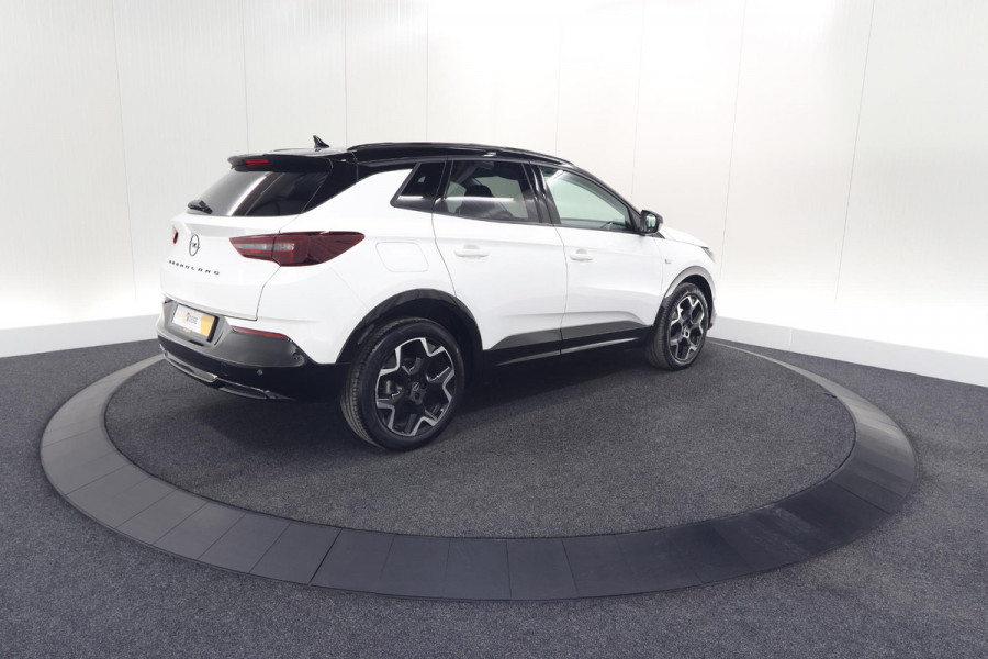 Opel Grandland Turbo 130 AT8 Ultimate | Camera | Adaptieve Cruise Control | Pack Winter | Elektronische Kofferklep