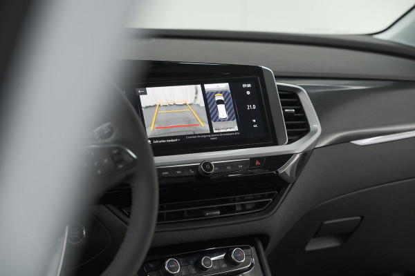 Opel Grandland Turbo 130 AT8 Ultimate | Camera | Adaptieve Cruise Control | Pack Winter | Elektronische Kofferklep