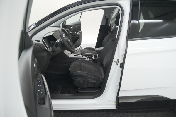Opel Grandland Turbo 130 AT8 Ultimate | Camera | Adaptieve Cruise Control | Pack Winter | Elektronische Kofferklep