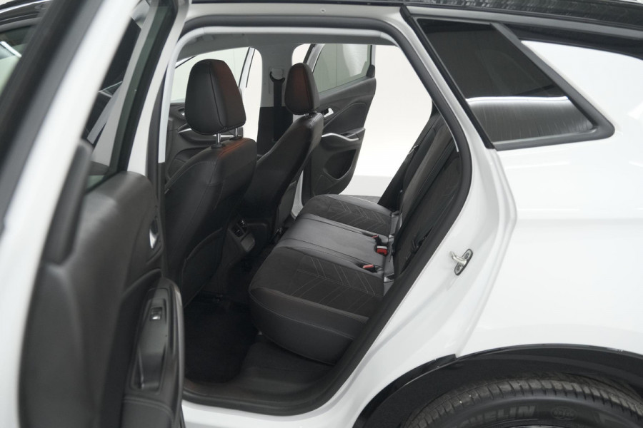 Opel Grandland Turbo 130 AT8 Ultimate | Camera | Adaptieve Cruise Control | Pack Winter | Elektronische Kofferklep