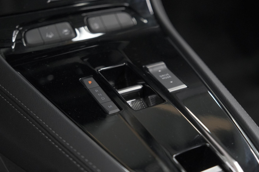 Opel Grandland Turbo 130 AT8 Ultimate | Camera | Adaptieve Cruise Control | Pack Winter | Elektronische Kofferklep