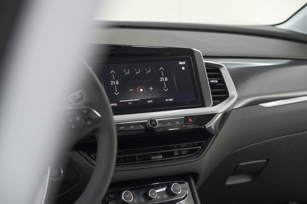 Opel Grandland Turbo 130 AT8 Ultimate | Camera | Adaptieve Cruise Control | Pack Winter | Elektronische Kofferklep