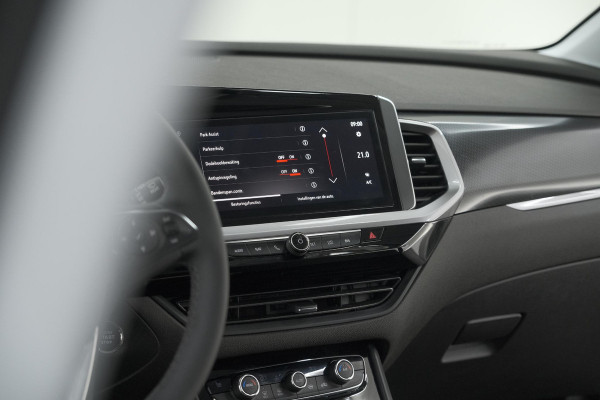 Opel Grandland Turbo 130 AT8 Ultimate | Camera | Adaptieve Cruise Control | Pack Winter | Elektronische Kofferklep