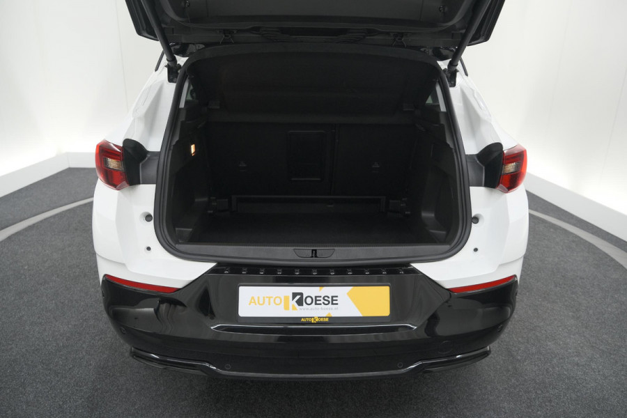 Opel Grandland Turbo 130 AT8 Ultimate | Camera | Adaptieve Cruise Control | Pack Winter | Elektronische Kofferklep