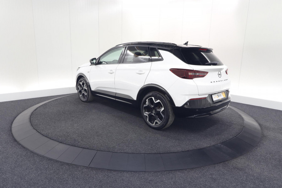 Opel Grandland Turbo 130 AT8 Ultimate | Camera | Adaptieve Cruise Control | Pack Winter | Elektronische Kofferklep