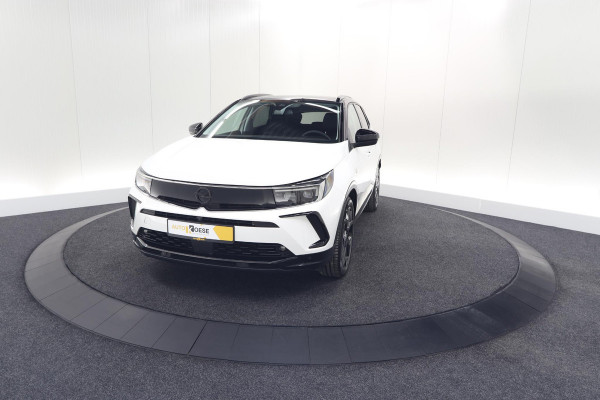 Opel Grandland Turbo 130 AT8 Ultimate | Camera | Adaptieve Cruise Control | Pack Winter | Elektronische Kofferklep