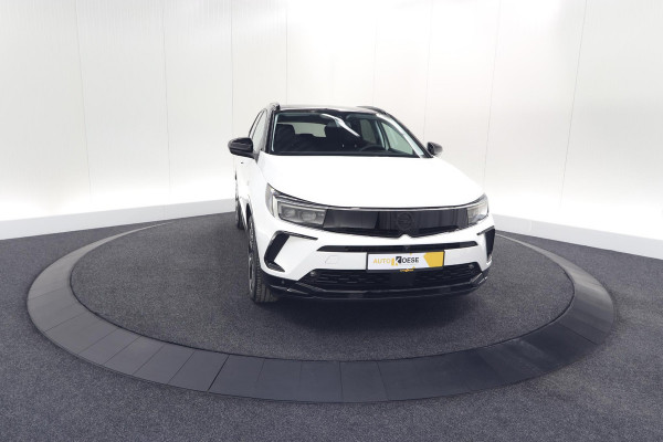 Opel Grandland Turbo 130 AT8 Ultimate | Camera | Adaptieve Cruise Control | Pack Winter | Elektronische Kofferklep