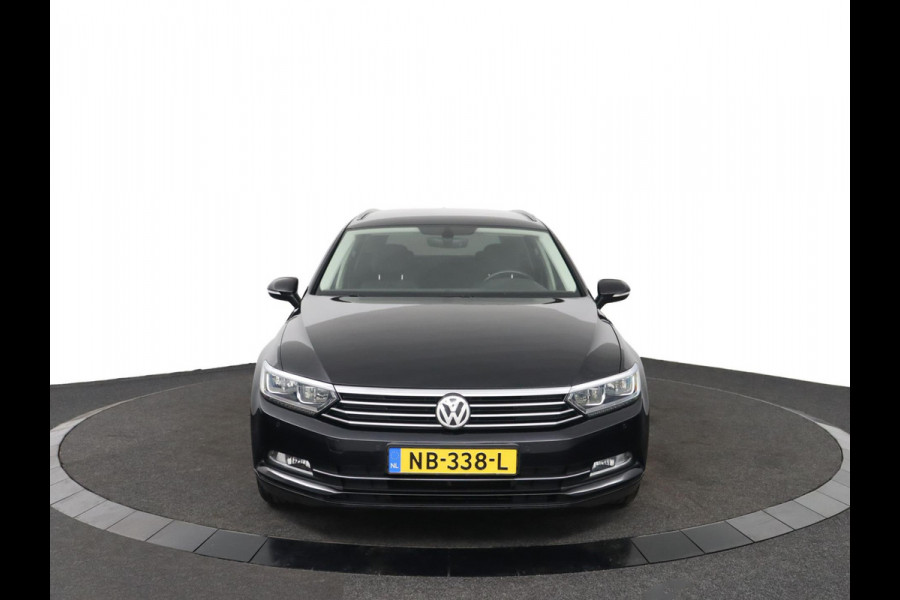 Volkswagen Passat Variant 1.4 TSI Connected Series|19"|Trekhaak|Camera