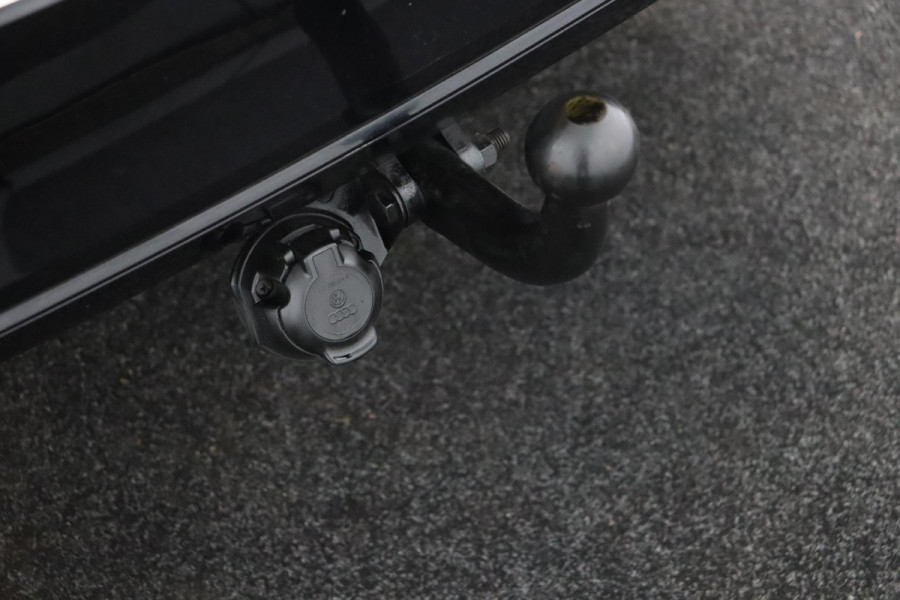 Volkswagen Passat Variant 1.4 TSI Connected Series|19"|Trekhaak|Camera