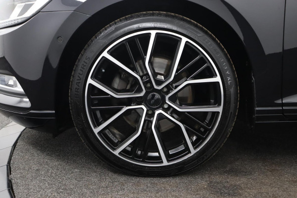 Volkswagen Passat Variant 1.4 TSI Connected Series|19"|Trekhaak|Camera