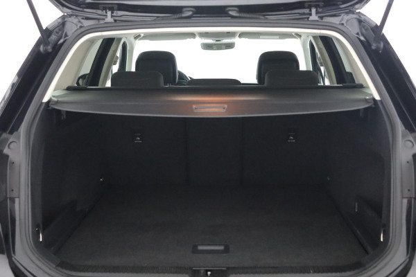 Volkswagen Passat Variant 1.4 TSI Connected Series|19"|Trekhaak|Camera