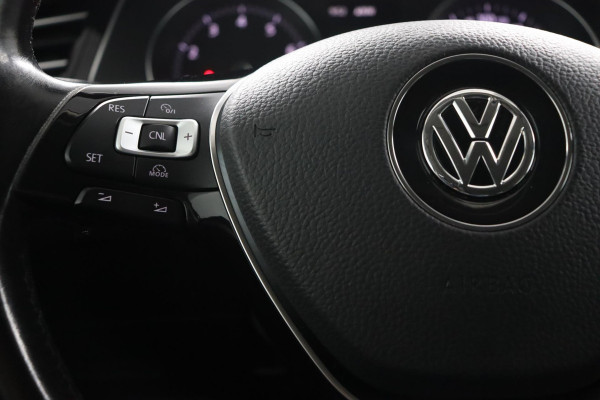 Volkswagen Passat Variant 1.4 TSI Connected Series|19"|Trekhaak|Camera