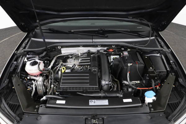 Volkswagen Passat Variant 1.4 TSI Connected Series|19"|Trekhaak|Camera