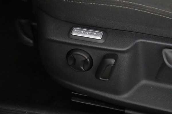 Volkswagen Passat Variant 1.4 TSI Connected Series|19"|Trekhaak|Camera