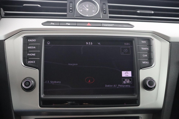 Volkswagen Passat Variant 1.4 TSI Connected Series|19"|Trekhaak|Camera