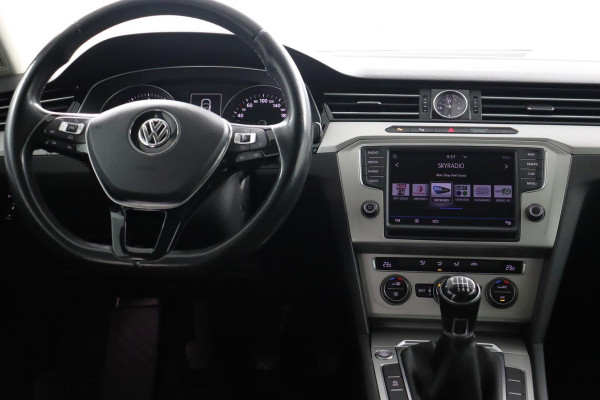 Volkswagen Passat Variant 1.4 TSI Connected Series|19"|Trekhaak|Camera