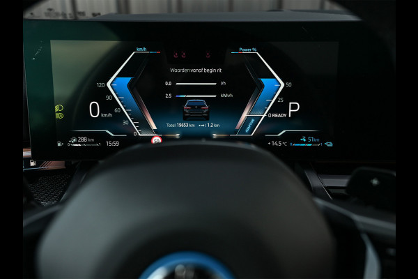 BMW 5 Serie Touring 550e XDRIVE | M-SPORT PRO | SHADOW LINE | M-SPORT SEATS | ALCANTARA HEMEL | CARBON PACKAGE | PANORAMADAK | ICONIC GRILL