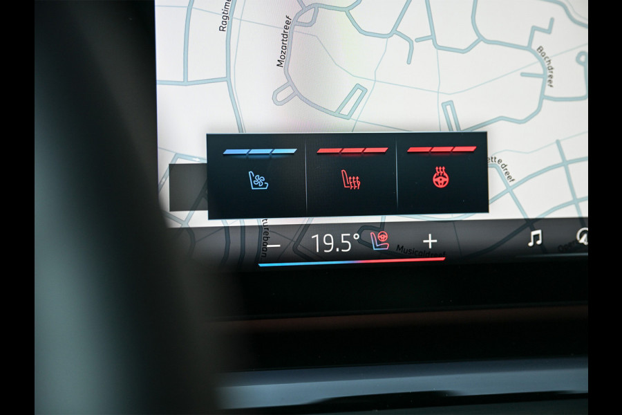 BMW 5 Serie Touring 550e XDRIVE | M-SPORT PRO | SHADOW LINE | M-SPORT SEATS | ALCANTARA HEMEL | CARBON PACKAGE | PANORAMADAK | ICONIC GRILL