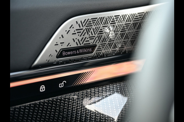 BMW 5 Serie Touring 550e XDRIVE | M-SPORT PRO | SHADOW LINE | M-SPORT SEATS | ALCANTARA HEMEL | CARBON PACKAGE | PANORAMADAK | ICONIC GRILL