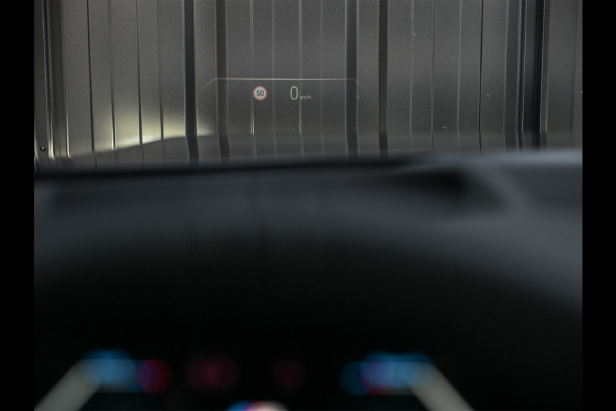 BMW 5 Serie Touring 550e XDRIVE | M-SPORT PRO | SHADOW LINE | M-SPORT SEATS | ALCANTARA HEMEL | CARBON PACKAGE | PANORAMADAK | ICONIC GRILL