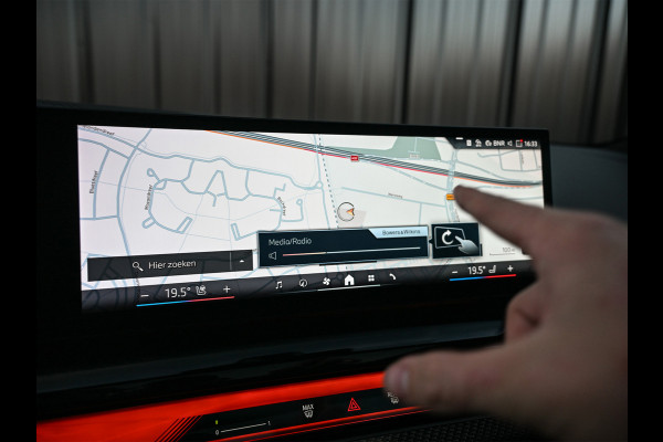 BMW 5 Serie Touring 550e XDRIVE | M-SPORT PRO | SHADOW LINE | M-SPORT SEATS | ALCANTARA HEMEL | CARBON PACKAGE | PANORAMADAK | ICONIC GRILL