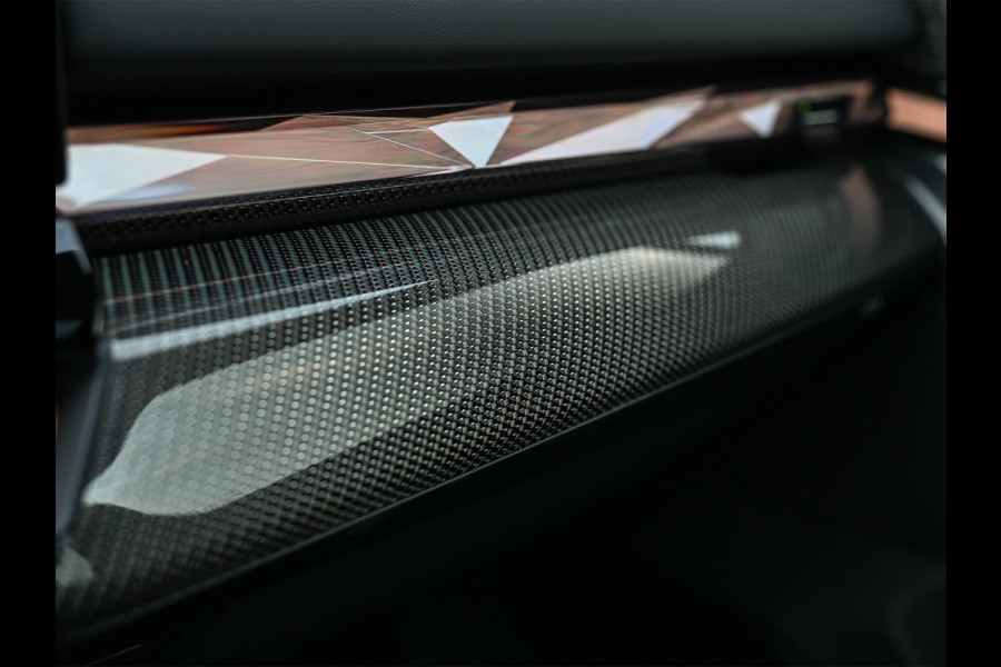 BMW 5 Serie Touring 550e XDRIVE | M-SPORT PRO | SHADOW LINE | M-SPORT SEATS | ALCANTARA HEMEL | CARBON PACKAGE | PANORAMADAK | ICONIC GRILL