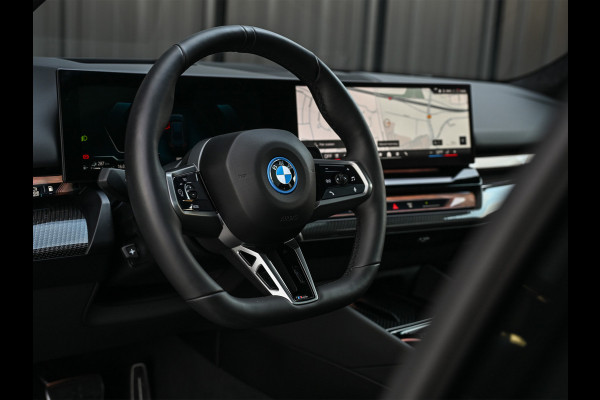 BMW 5 Serie Touring 550e XDRIVE | M-SPORT PRO | SHADOW LINE | M-SPORT SEATS | ALCANTARA HEMEL | CARBON PACKAGE | PANORAMADAK | ICONIC GRILL