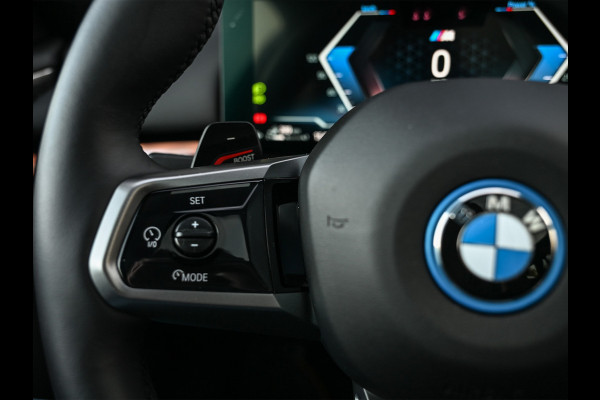 BMW 5 Serie Touring 550e XDRIVE | M-SPORT PRO | SHADOW LINE | M-SPORT SEATS | ALCANTARA HEMEL | CARBON PACKAGE | PANORAMADAK | ICONIC GRILL