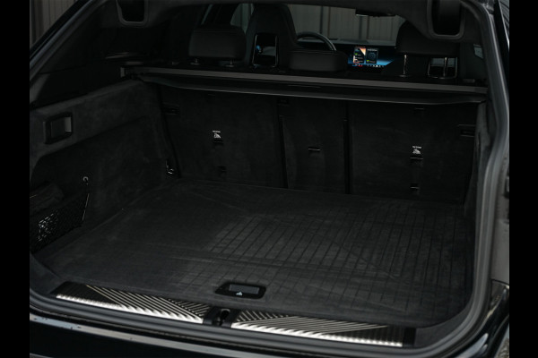 BMW 5 Serie Touring 550e XDRIVE | M-SPORT PRO | SHADOW LINE | M-SPORT SEATS | ALCANTARA HEMEL | CARBON PACKAGE | PANORAMADAK | ICONIC GRILL