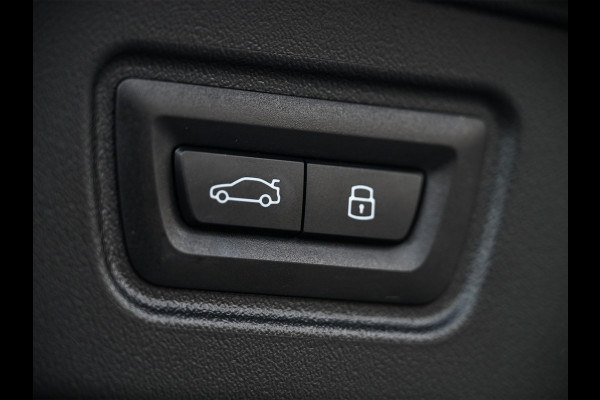 BMW 5 Serie Touring 550e XDRIVE | M-SPORT PRO | SHADOW LINE | M-SPORT SEATS | ALCANTARA HEMEL | CARBON PACKAGE | PANORAMADAK | ICONIC GRILL