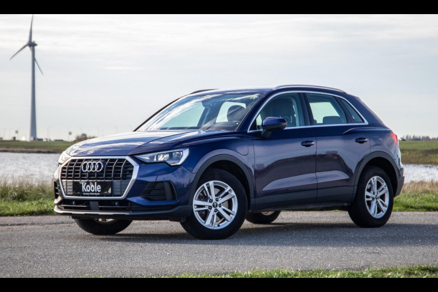 Audi Q3 45 TFSI e edition AUTOMAAT / PLUG IN HYBRID / STOELVERWARMING / LEER / VIRTUAL COCKPIT / CRUISE CONTROLE / DEALER ONDERHOUDEN