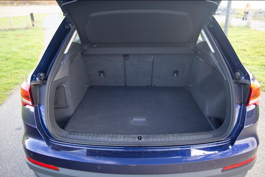 Audi Q3 45 TFSI e edition AUTOMAAT / PLUG IN HYBRID / STOELVERWARMING / LEER / VIRTUAL COCKPIT / CRUISE CONTROLE / DEALER ONDERHOUDEN