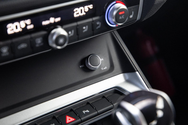 Audi Q3 45 TFSI e edition AUTOMAAT / PLUG IN HYBRID / STOELVERWARMING / LEER / VIRTUAL COCKPIT / CRUISE CONTROLE / DEALER ONDERHOUDEN