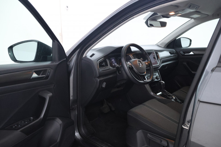 Volkswagen T-Roc 1.5 TSI Sport 150PK, Automaat, Apple carplay, Climate,